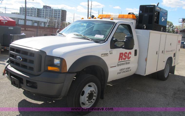 image for item B2921 2005 Ford F550 XL Super Duty service truck