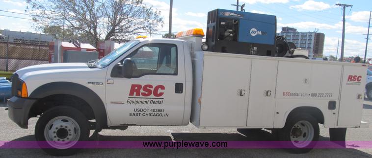 image for item B2921 2005 Ford F550 XL Super Duty service truck