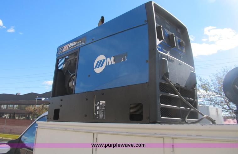 image for item B2921 2005 Ford F550 XL Super Duty service truck