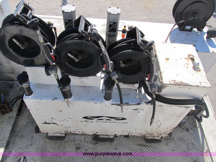 image for item B2921 2005 Ford F550 XL Super Duty service truck