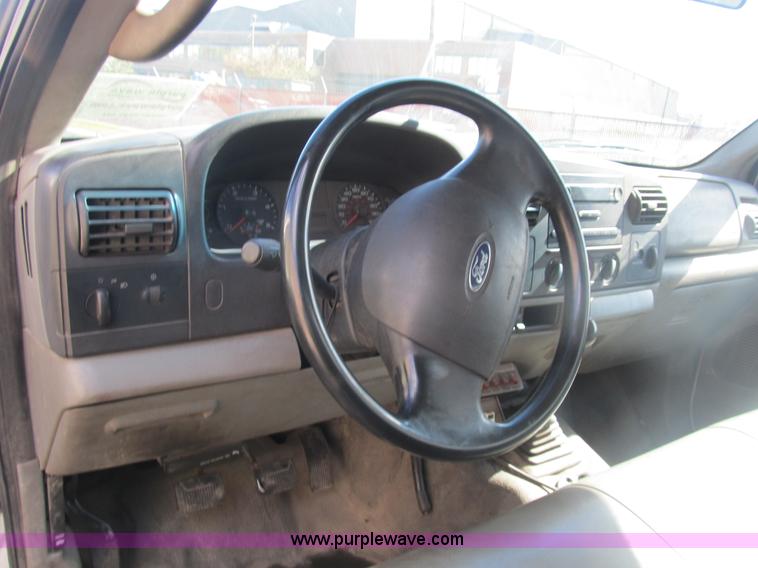 image for item B2921 2005 Ford F550 XL Super Duty service truck
