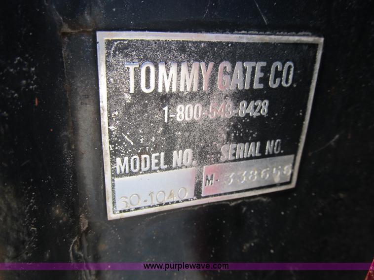 image for item B2922 2005 Ford F250 Super Duty XL pickup truck