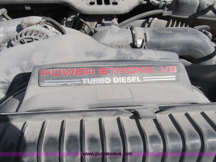 image for item B2922 2005 Ford F250 Super Duty XL pickup truck