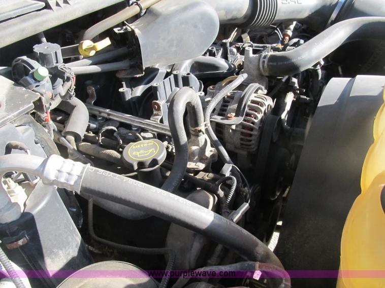 image for item B2923 2003 Ford F250 Super Duty XL pickup truck