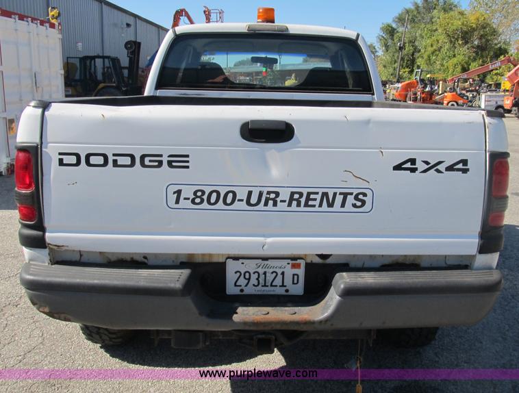 image for item B2924 2001 Dodge Ram 2500 Quad Cab pickup truck