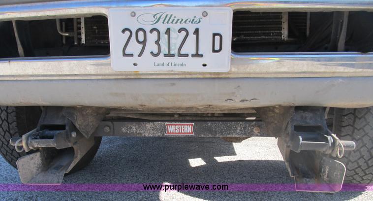 image for item B2924 2001 Dodge Ram 2500 Quad Cab pickup truck