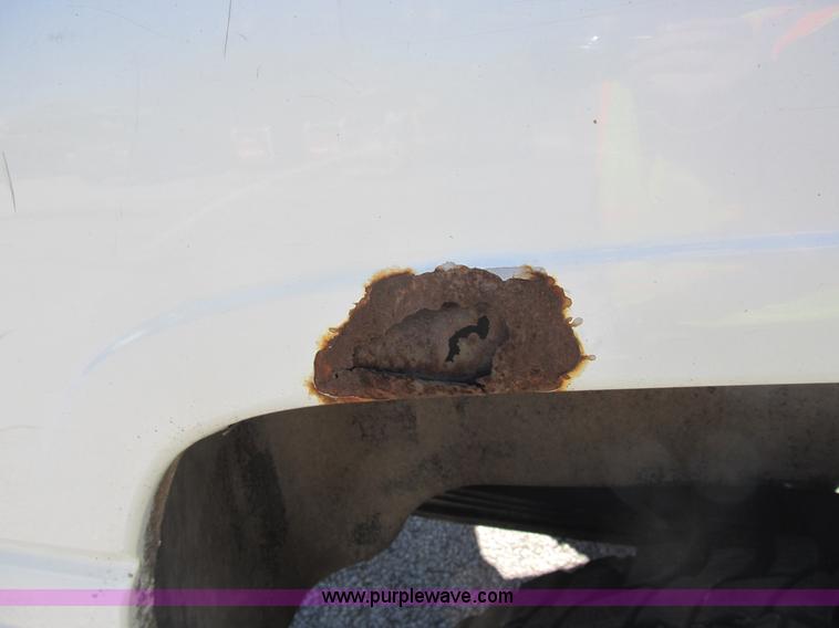 image for item B2924 2001 Dodge Ram 2500 Quad Cab pickup truck