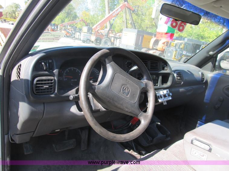 image for item B2924 2001 Dodge Ram 2500 Quad Cab pickup truck