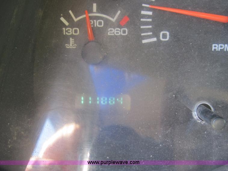 image for item B2924 2001 Dodge Ram 2500 Quad Cab pickup truck