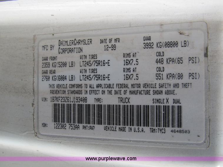 image for item B2924 2001 Dodge Ram 2500 Quad Cab pickup truck