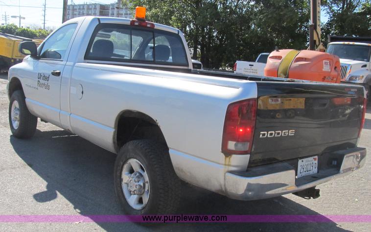 image for item B2925 2003 Dodge Ram 2500 pickup truck