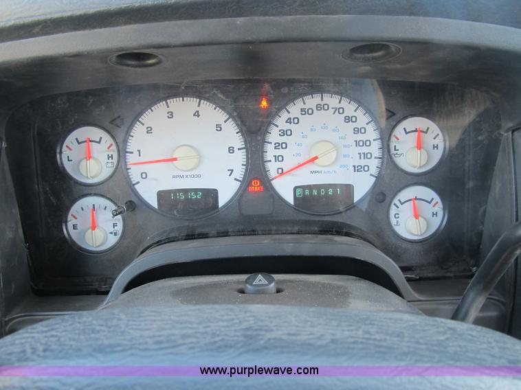 image for item B2925 2003 Dodge Ram 2500 pickup truck