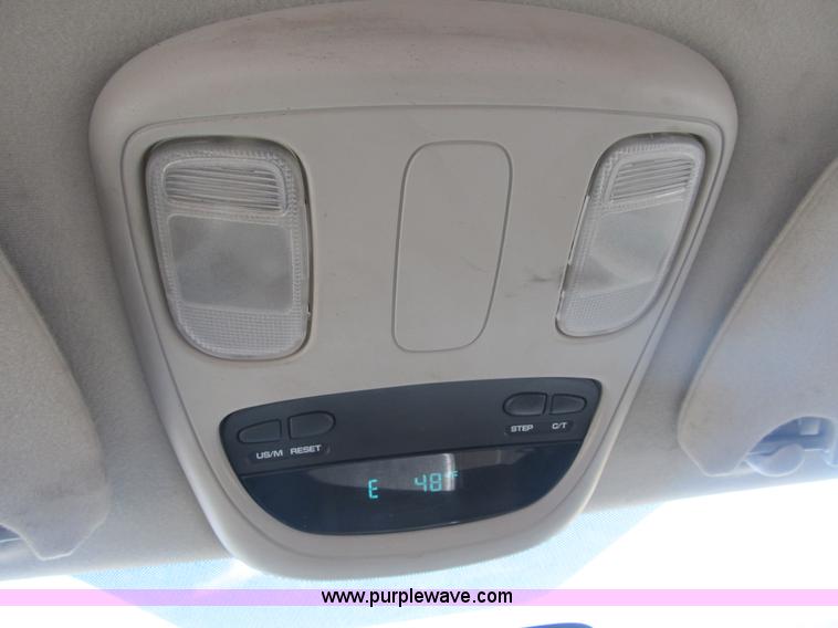 image for item B2925 2003 Dodge Ram 2500 pickup truck