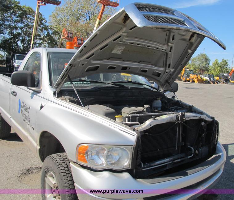 image for item B2925 2003 Dodge Ram 2500 pickup truck