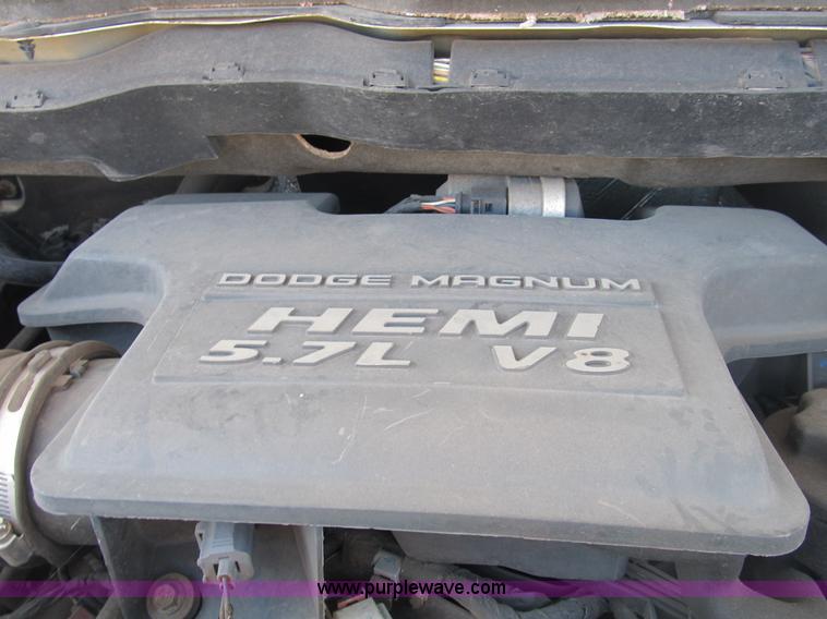 image for item B2925 2003 Dodge Ram 2500 pickup truck