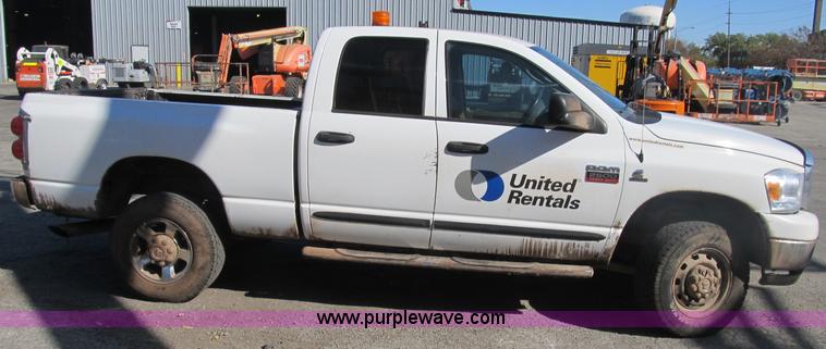 image for item B2926 2007 Dodge Ram 2500 HD Quad Cab pickup truck