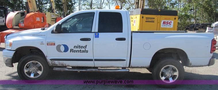 image for item B2926 2007 Dodge Ram 2500 HD Quad Cab pickup truck