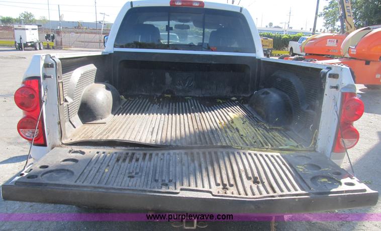 image for item B2926 2007 Dodge Ram 2500 HD Quad Cab pickup truck
