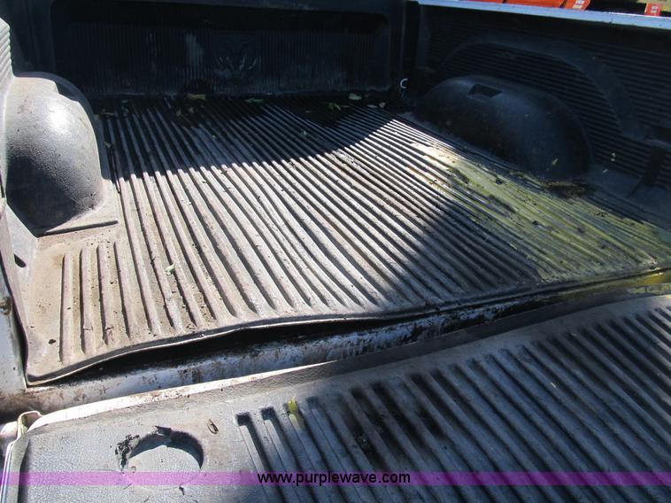 image for item B2926 2007 Dodge Ram 2500 HD Quad Cab pickup truck