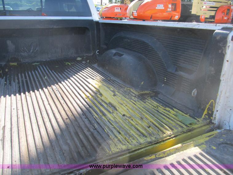 image for item B2926 2007 Dodge Ram 2500 HD Quad Cab pickup truck