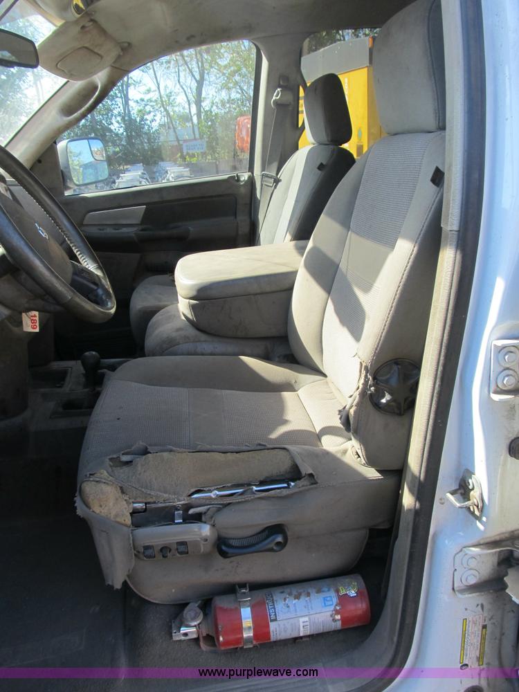 image for item B2926 2007 Dodge Ram 2500 HD Quad Cab pickup truck