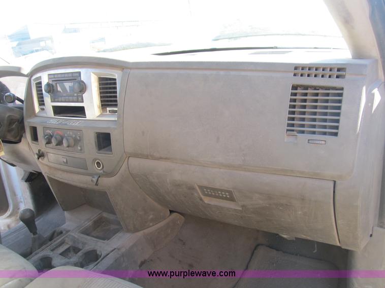 image for item B2926 2007 Dodge Ram 2500 HD Quad Cab pickup truck