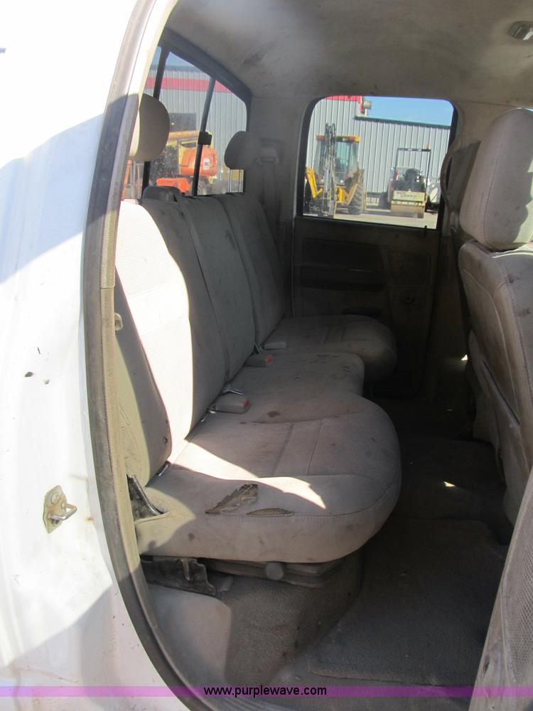 image for item B2926 2007 Dodge Ram 2500 HD Quad Cab pickup truck
