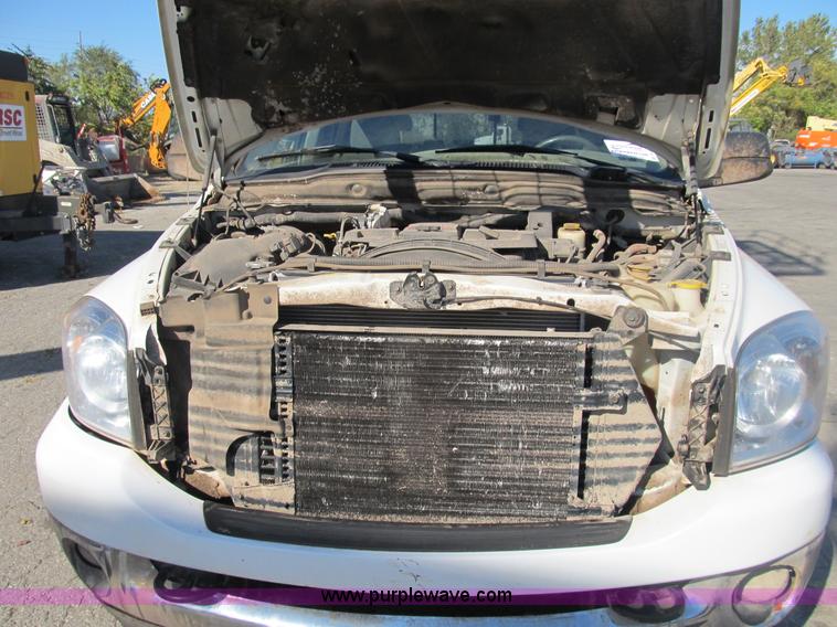 image for item B2926 2007 Dodge Ram 2500 HD Quad Cab pickup truck