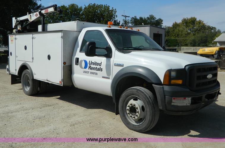image for item B3927 2007 Ford F550 XL Super Duty service truck