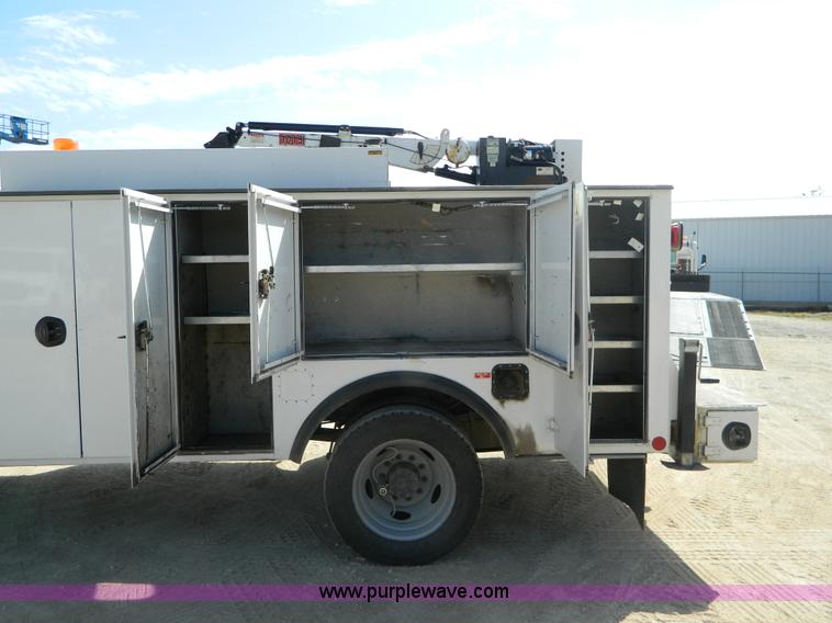 image for item B3927 2007 Ford F550 XL Super Duty service truck