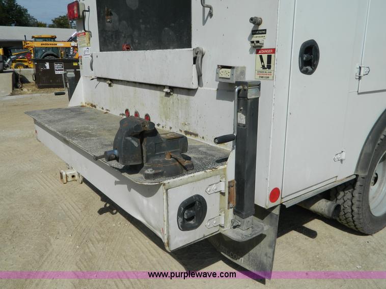 image for item B3927 2007 Ford F550 XL Super Duty service truck