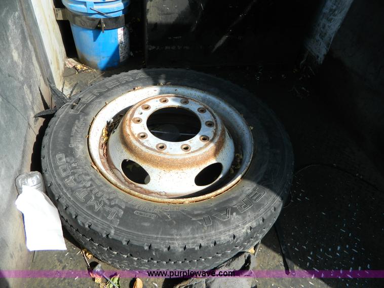 image for item B3927 2007 Ford F550 XL Super Duty service truck