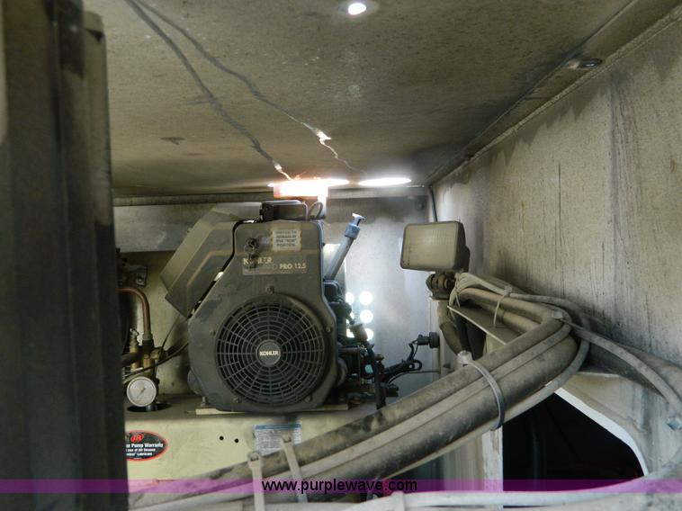 image for item B3927 2007 Ford F550 XL Super Duty service truck