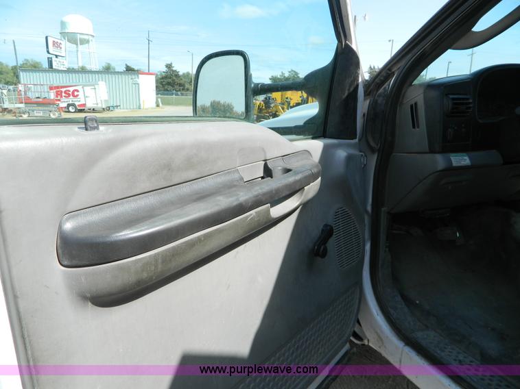 image for item B3927 2007 Ford F550 XL Super Duty service truck