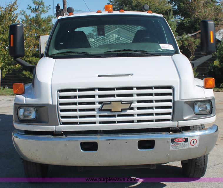 image for item C2904 2006 Chevrolet C5500 service truck