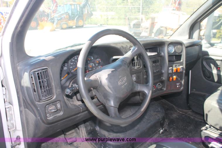 image for item C2904 2006 Chevrolet C5500 service truck