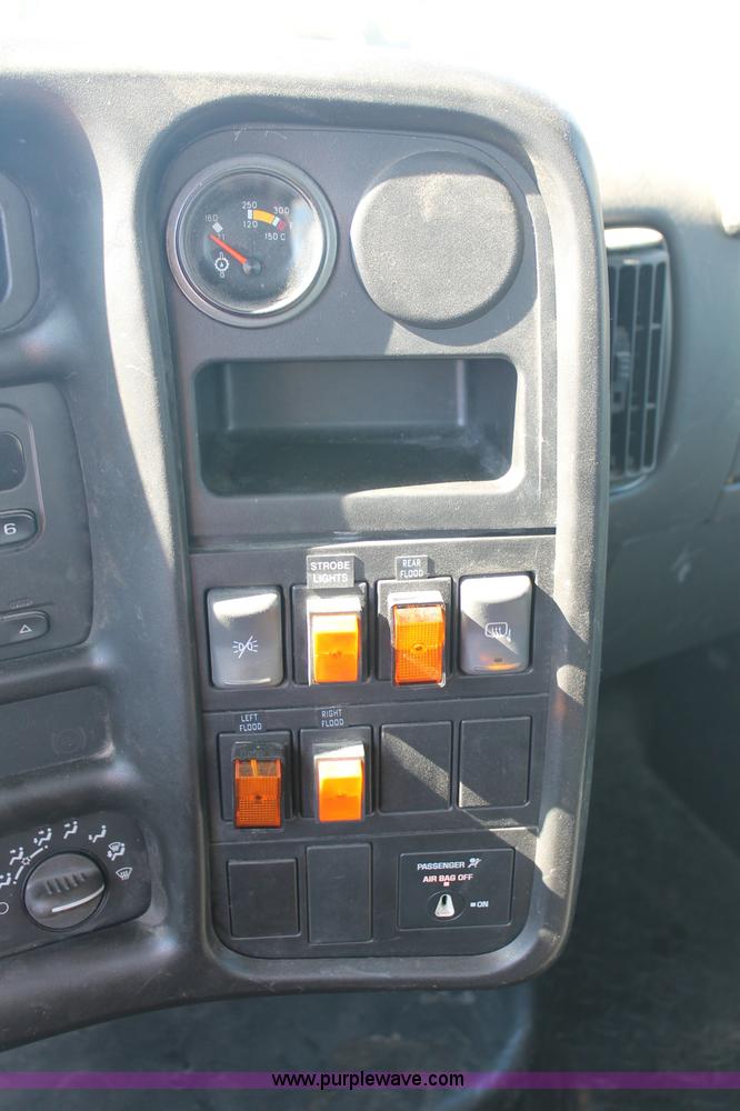 image for item C2904 2006 Chevrolet C5500 service truck