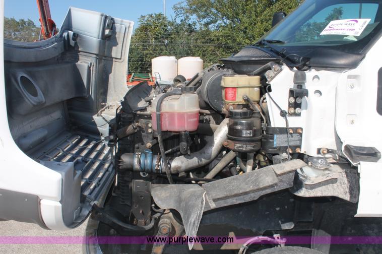 image for item C2904 2006 Chevrolet C5500 service truck