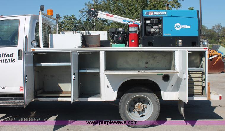 image for item C2904 2006 Chevrolet C5500 service truck