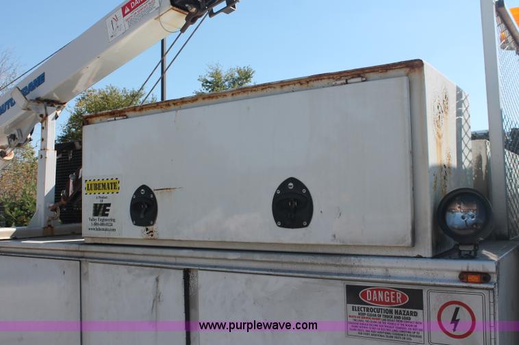 image for item C2904 2006 Chevrolet C5500 service truck