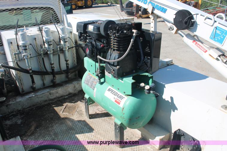 image for item C2904 2006 Chevrolet C5500 service truck