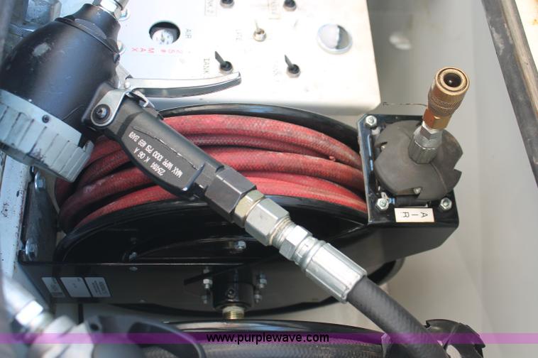 image for item C2904 2006 Chevrolet C5500 service truck