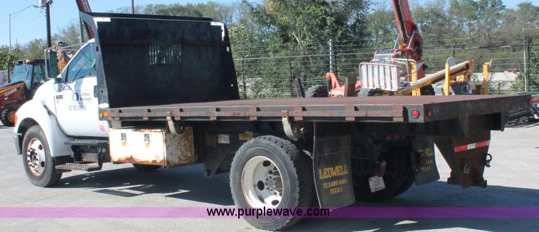 image for item C2905 2005 Ford F650 flatbed dump truck