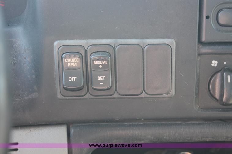 image for item C2905 2005 Ford F650 flatbed dump truck