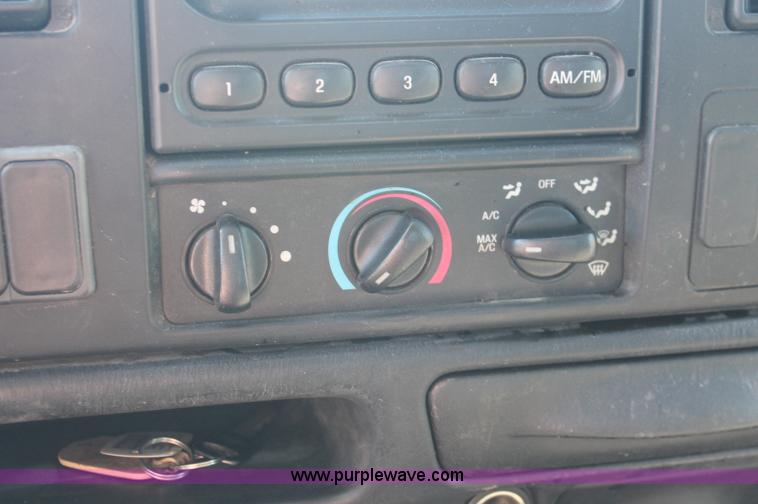 image for item C2905 2005 Ford F650 flatbed dump truck