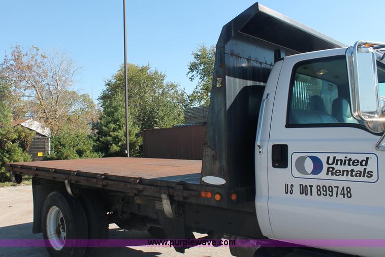 image for item C2905 2005 Ford F650 flatbed dump truck