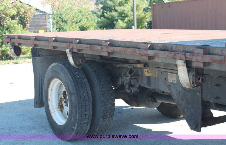 image for item C2905 2005 Ford F650 flatbed dump truck