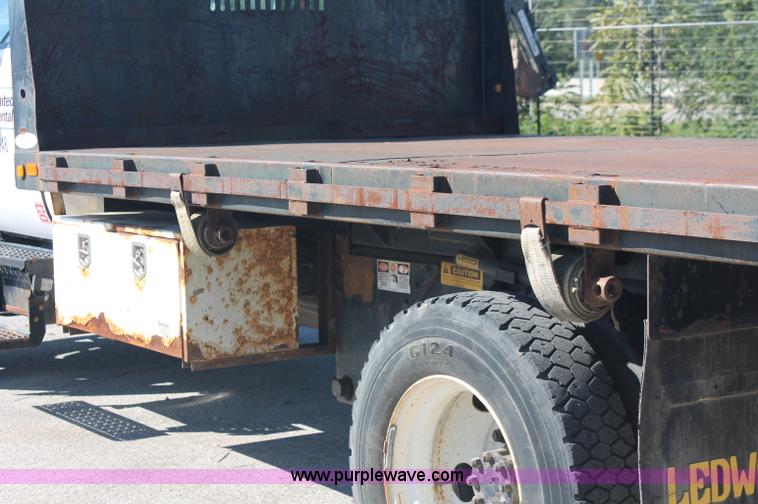 image for item C2905 2005 Ford F650 flatbed dump truck
