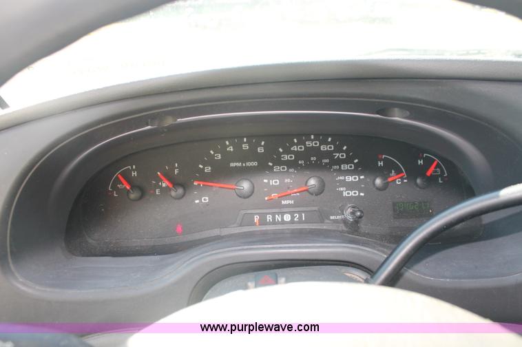 image for item C2906 2007 Ford Econoline E350 cargo van