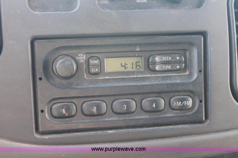 image for item C2906 2007 Ford Econoline E350 cargo van